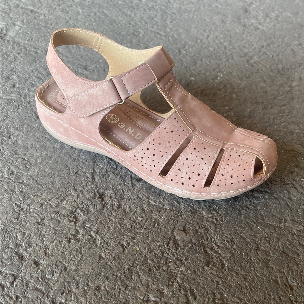 Women's Pink Sandals